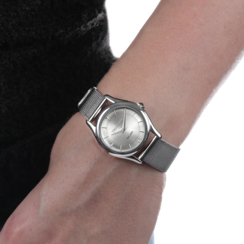 Trussardi T-light 32mm 2h w/silver dial mesh br ss