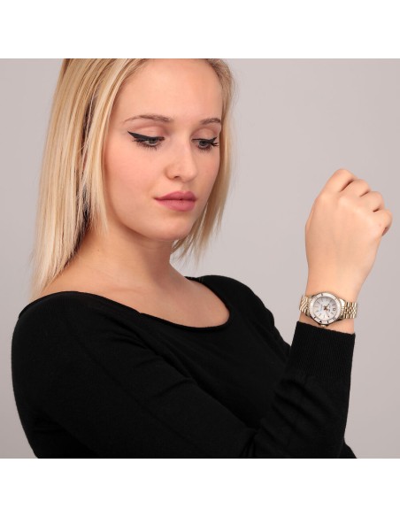 Sector 230 – Orologio Donna Acciaio Oro con Bracciale (R3253161532)