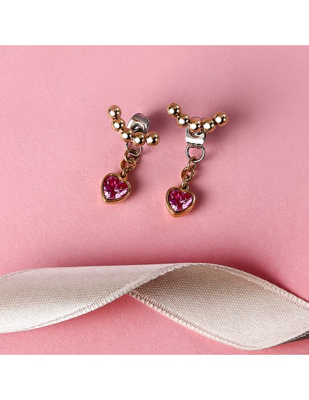 Orecchini Emily in Paris – Cuori Rosa e Acciaio Dorato (SAIX32)